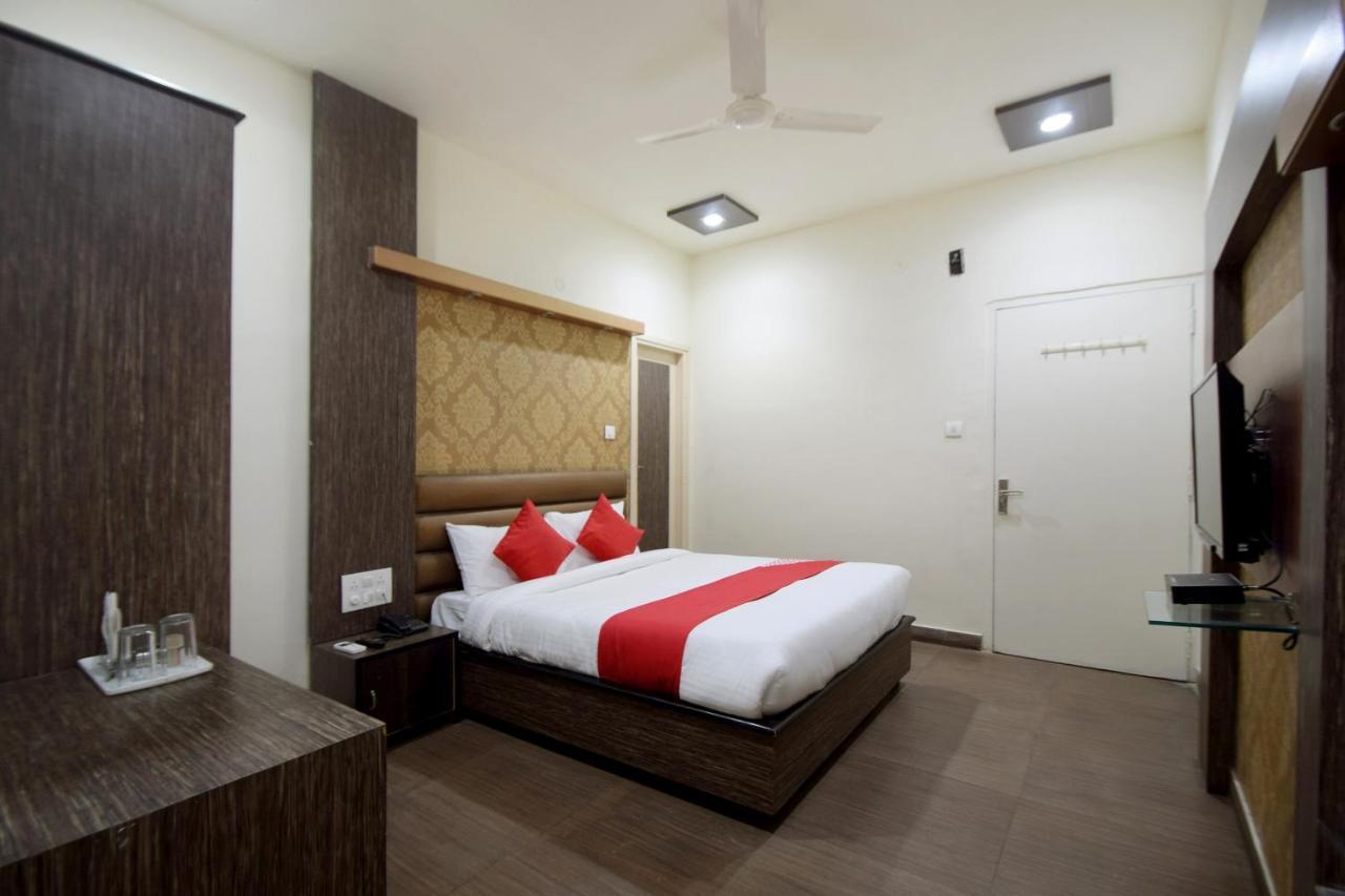 Oyo Flagship 24936 C-9 Hotel Jaipur